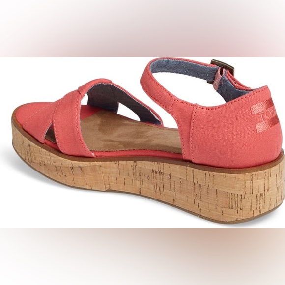 TOMS Pre-Owned Women’s Harper cork low platform wedge Coral sandals Size 7.5 - Picture 9 of 11